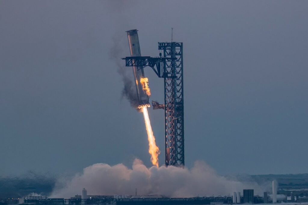 SpaceX-Super-Heavy-24101401